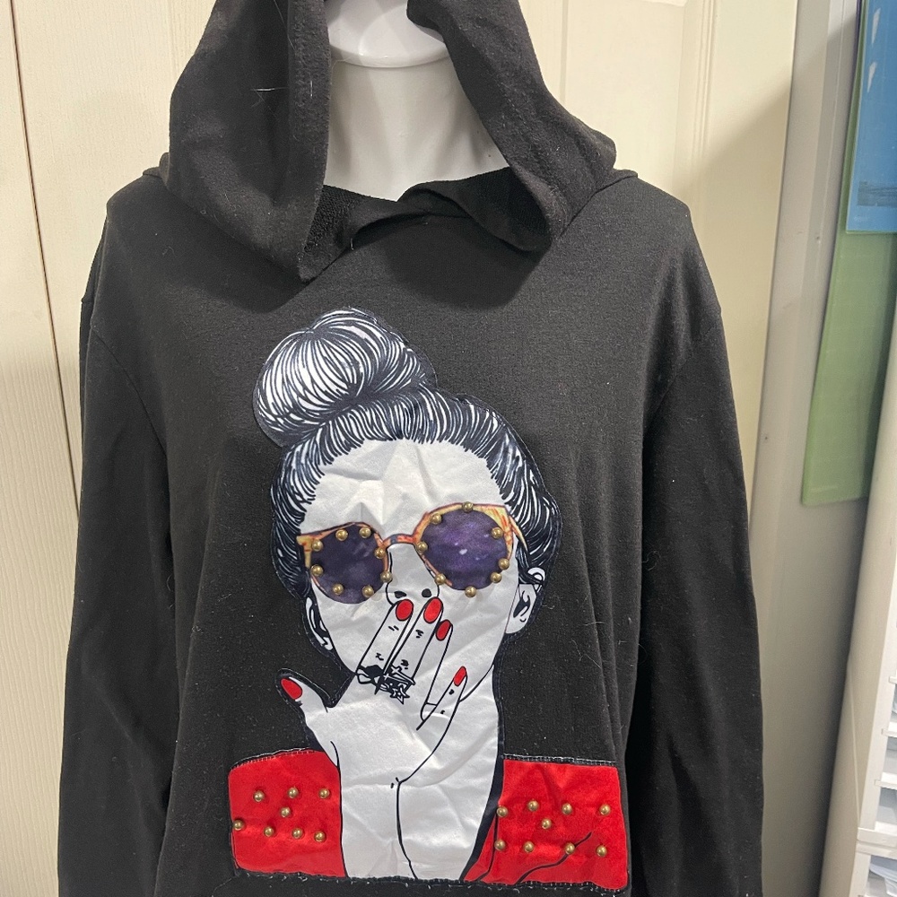 Junior long sleeve shirt with hoodie